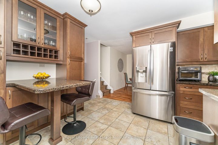 Photo 10 at 225 Golfwood Drive, Gurnett, Hamilton