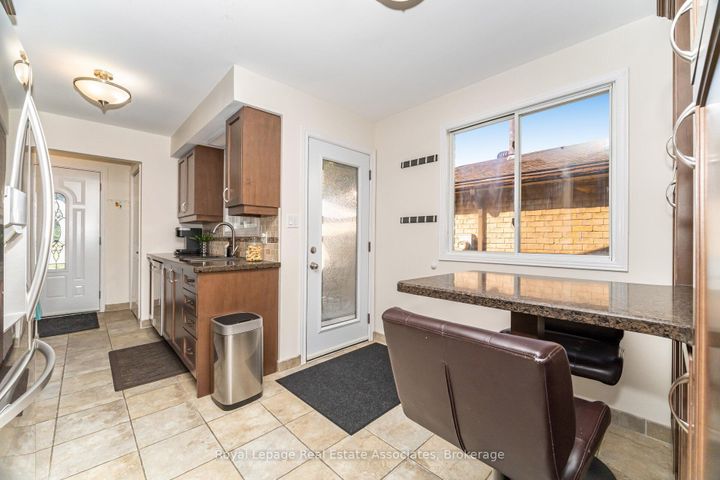 Photo 14 at 225 Golfwood Drive, Gurnett, Hamilton