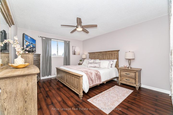 Photo 18 at 225 Golfwood Drive, Gurnett, Hamilton