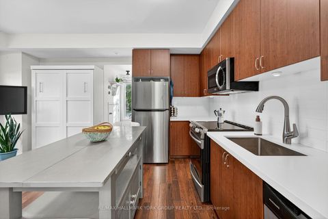 Photo 7 at 58 Harry Penrose Avenue, Bayview Northeast, Aurora