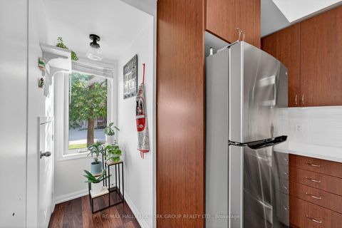 Photo 11 at 58 Harry Penrose Avenue, Bayview Northeast, Aurora