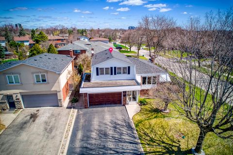 Photo 0 at 317 Ulric Crescent, WO West, Oakville