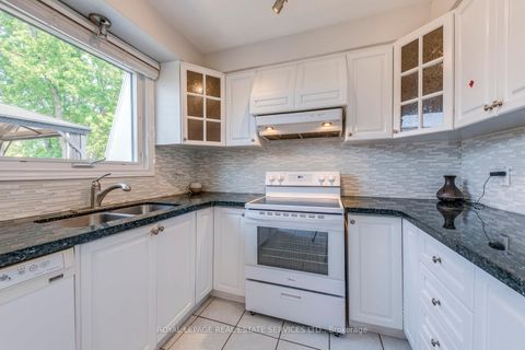 Photo 26 at 317 Ulric Crescent, WO West, Oakville