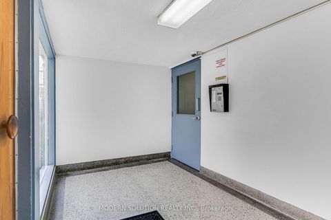 Photo 3 at 104 - 59 Neptune Drive, Lawrence, Toronto