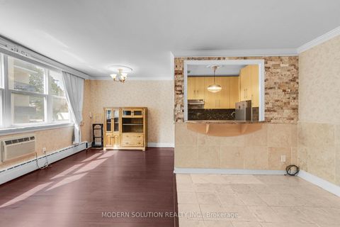 Photo 11 at 104 - 59 Neptune Drive, Lawrence, Toronto
