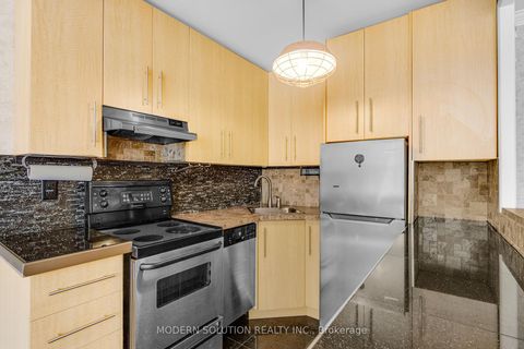 Photo 12 at 104 - 59 Neptune Drive, Lawrence, Toronto