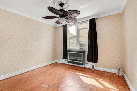 Photo 15 at 104 - 59 Neptune Drive, Lawrence, Toronto