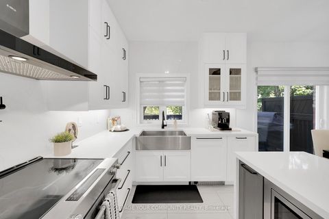 Photo 10 at 5 - 8032 Kipling Avenue, West Woodbridge, Vaughan