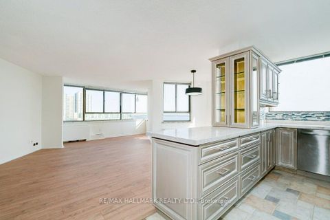 Photo 10 at 1501 - 260 Queens Quay W, Waterfront Communities C1, Toronto