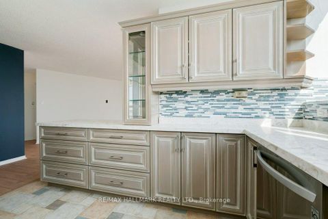 Photo 13 at 1501 - 260 Queens Quay W, Waterfront Communities C1, Toronto