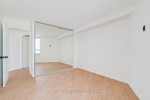 Photo 17 at 1501 - 260 Queens Quay W, Waterfront Communities C1, Toronto