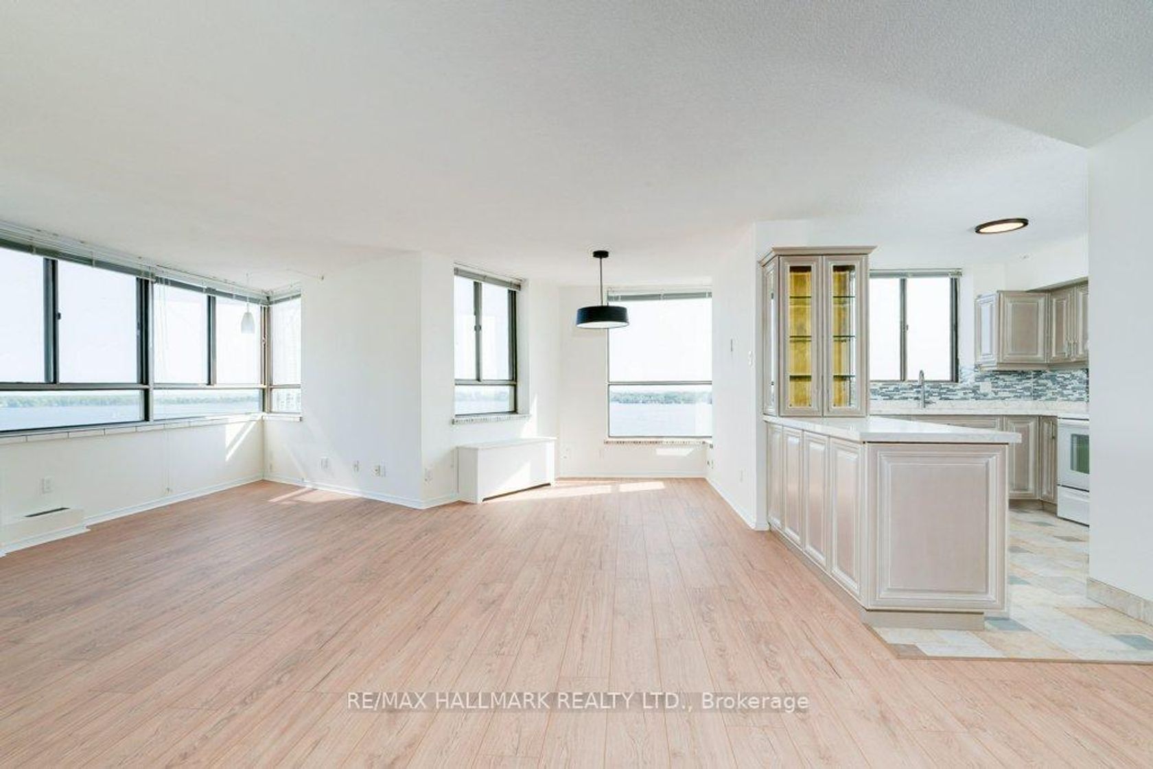 1501 - 260 Queens Quay W, Waterfront Communities C1, Toronto 