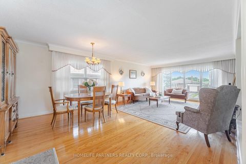 Photo 6 at 91 Denbigh Crescent, CFB, Toronto