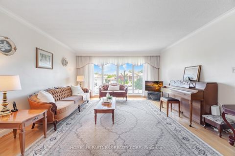 Photo 9 at 91 Denbigh Crescent, CFB, Toronto