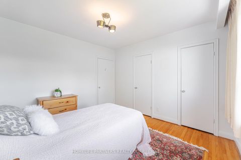 Photo 20 at 91 Denbigh Crescent, CFB, Toronto