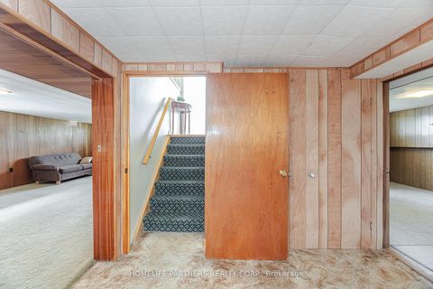 Photo 23 at 91 Denbigh Crescent, CFB, Toronto