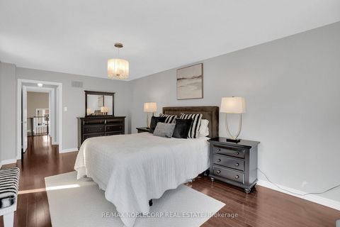 Photo 25 at 25 Aztec Court, Westbrook, Richmond Hill