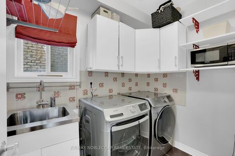 Photo 32 at 25 Aztec Court, Westbrook, Richmond Hill