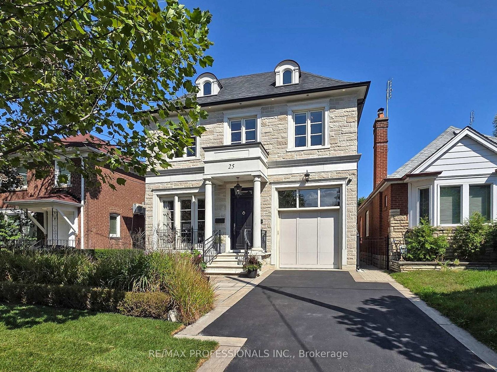 25 Humbervale Boulevard, Queensway, Toronto 