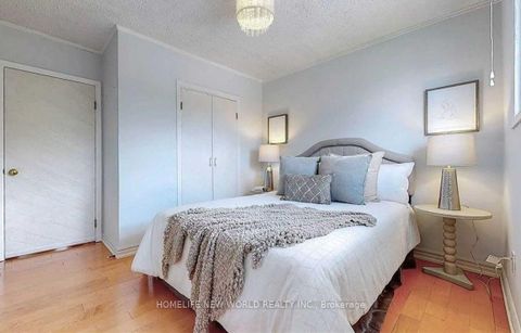 Photo 19 at 58 Marathon Crescent, Newtonbrook West, Toronto