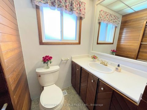 Photo 29 at 58 Marathon Crescent, Newtonbrook West, Toronto