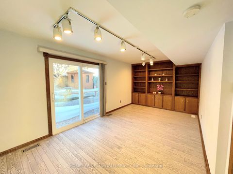 Photo 43 at 58 Marathon Crescent, Newtonbrook West, Toronto