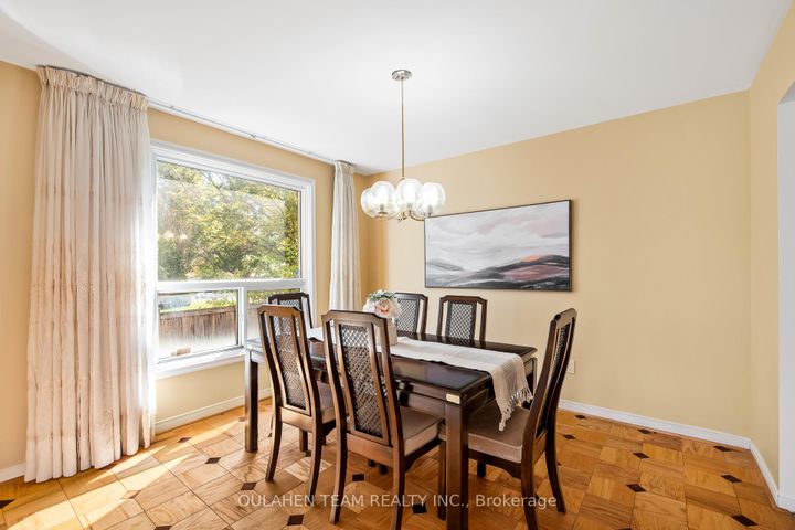 Photo 4 at 27 Hornshill Drive, Agincourt North, Toronto