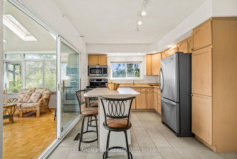 Photo 7 at 27 Hornshill Drive, Agincourt North, Toronto