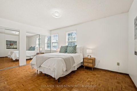 Photo 16 at 27 Hornshill Drive, Agincourt North, Toronto