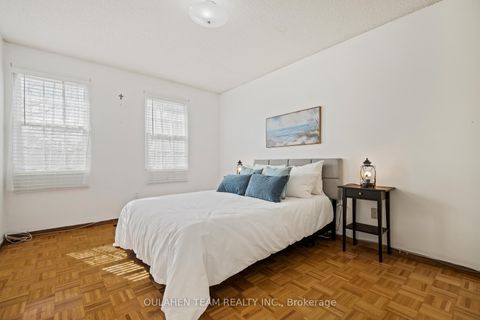 Photo 19 at 27 Hornshill Drive, Agincourt North, Toronto