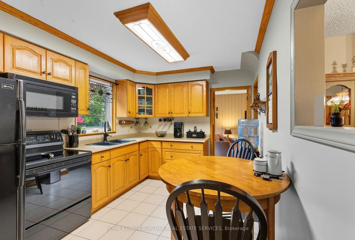 Photo 8 at 1159 Greening Avenue, Lakeview, Mississauga
