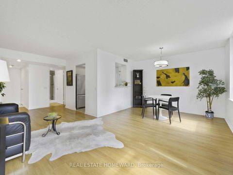 Photo 3 at 720 - 5 Rosehill Avenue, Moore Park, Toronto
