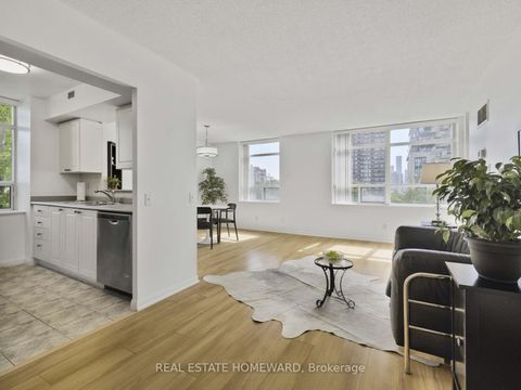 Photo 5 at 720 - 5 Rosehill Avenue, Moore Park, Toronto