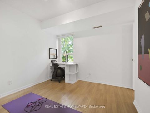 Photo 13 at 720 - 5 Rosehill Avenue, Moore Park, Toronto