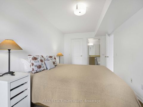 Photo 17 at 720 - 5 Rosehill Avenue, Moore Park, Toronto