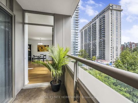 Photo 24 at 720 - 5 Rosehill Avenue, Moore Park, Toronto