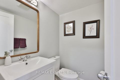 Photo 8 at 46 Lucena Crescent, Maple, Vaughan
