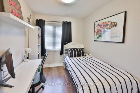 Photo 13 at 46 Lucena Crescent, Maple, Vaughan
