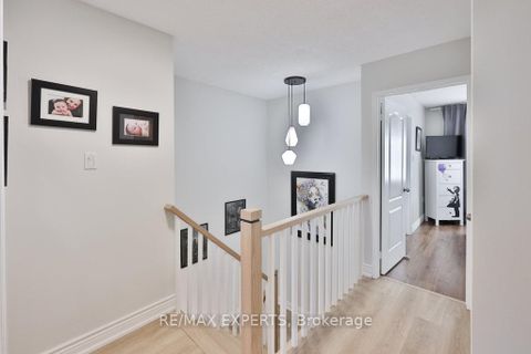 Photo 15 at 46 Lucena Crescent, Maple, Vaughan