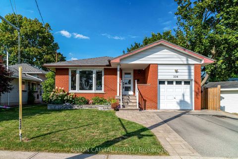 Photo 1 at 226 Cass Avenue, Sullivan, Toronto