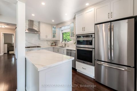 Photo 15 at 226 Cass Avenue, Sullivan, Toronto