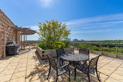 Photo 45 at 904 - 2662 Bloor Street W, Kingsway South, Toronto