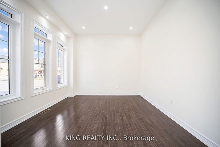 Photo 4 at 52 Haverstock Crescent, Northwest Brampton, Brampton