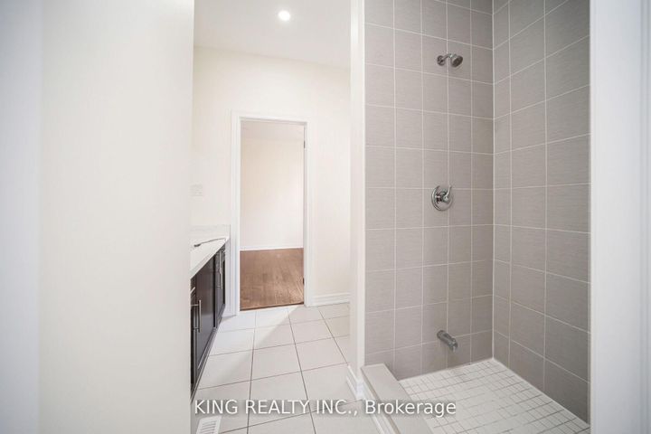 Photo 25 at 52 Haverstock Crescent, Northwest Brampton, Brampton