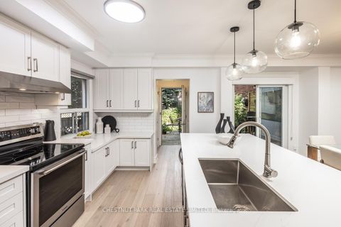 Photo 12 at 262 St Clements Avenue, Eglinton, Toronto