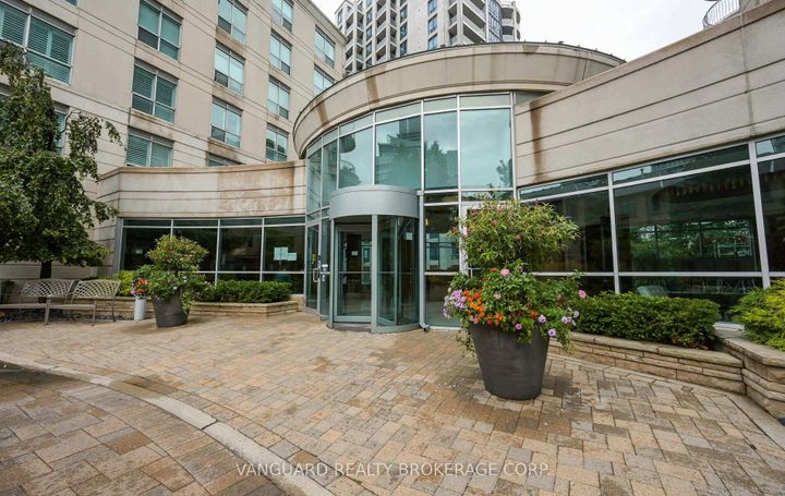 Photo 4 at 606 - 2111 Lake Shore Boulevard W, Mimico, Toronto