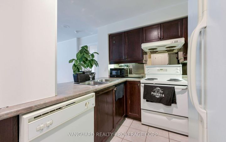 Photo 21 at 606 - 2111 Lake Shore Boulevard W, Mimico, Toronto