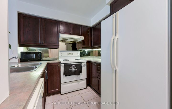Photo 22 at 606 - 2111 Lake Shore Boulevard W, Mimico, Toronto