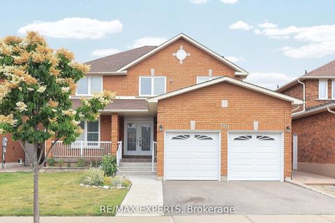 Photo 1 at 129 Father Ermanno Crescent, East Woodbridge, Vaughan