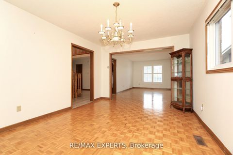 Photo 13 at 129 Father Ermanno Crescent, East Woodbridge, Vaughan